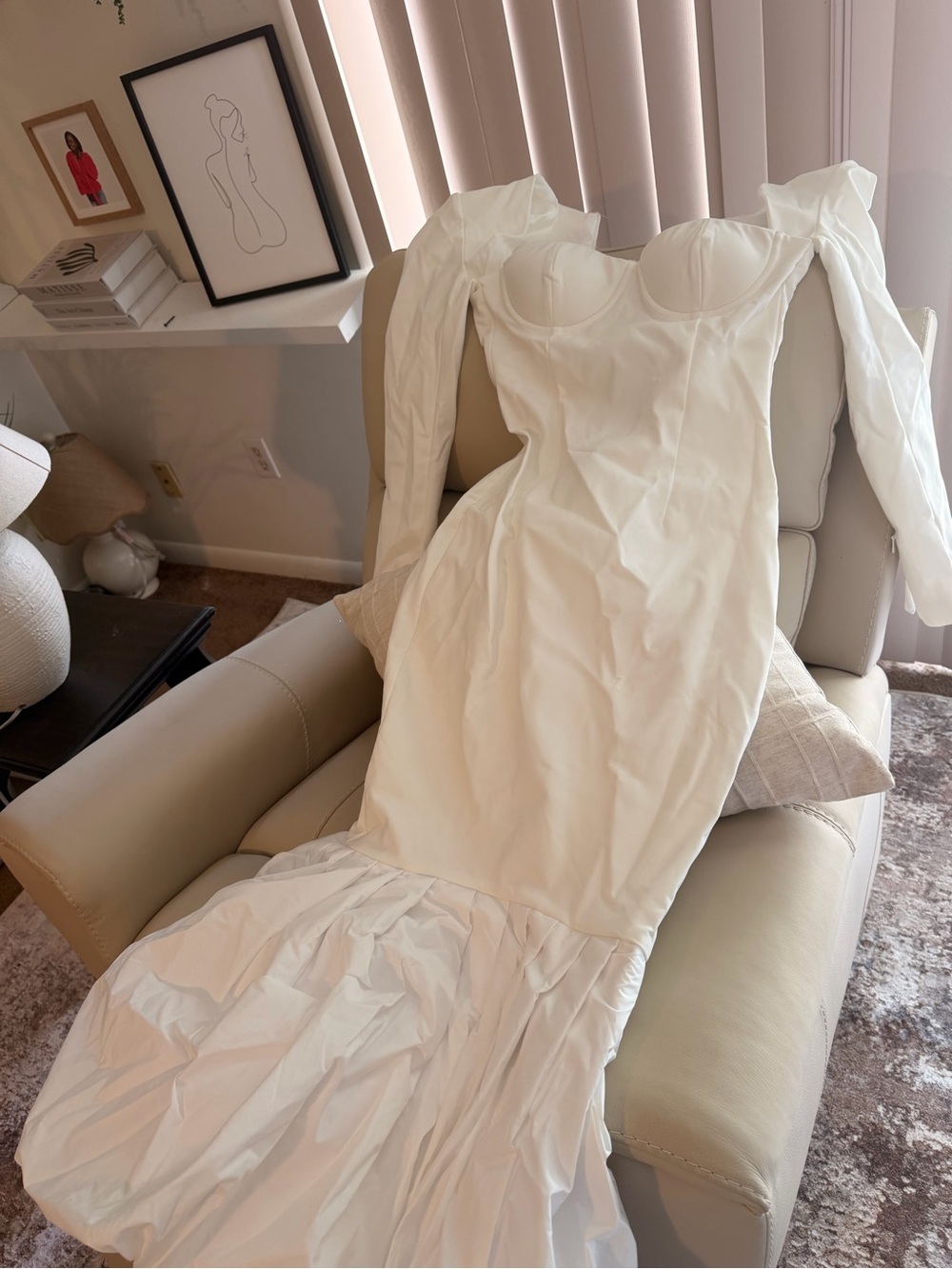 Club L London White Long Sleeve Mermaid Gown with Sweetheart Bust - Picture 6 of 6